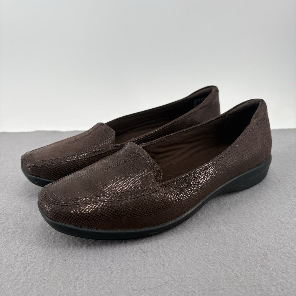 Clarks Collection Brown Fabric Lizard Print Slip On Loafer Size 9 M Comfort